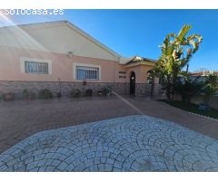CHALET EN CAMPILLO DE ARRIBA