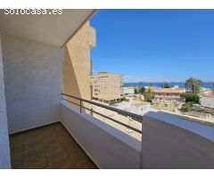 ¡Oportunidad Única en Playa Honda! Espectacular Cuarta Planta con Vistas al Mar