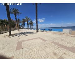 ¡Oportunidad Única en Playa Honda! Espectacular Cuarta Planta con Vistas al Mar