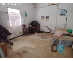 Gran oportunidad en Los Molares, casa planta baja a reformar con amplia parcela,