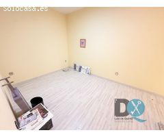 Oportunidad de Inversión: Bajo con Potencial para Vivienda en centro de Utrera