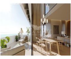 Lujo en Primera Línea de Playa: Residencial Exclusivo en Málaga