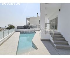 Vive el Lujo Mediterráneo: Casa de Ensueño a 5 Minutos del Centro de Nerja