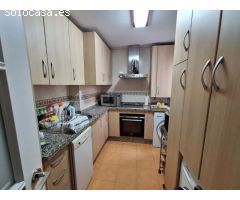Precioso Piso en Vélez-Málaga ,Centro: ¡Con Garaje, Trastero, Piscina y Más!