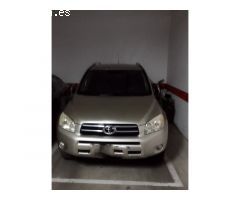 Precioso Piso en Vélez-Málaga ,Centro: ¡Con Garaje, Trastero, Piscina y Más!