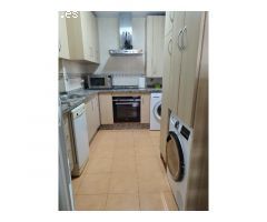 Precioso Piso en Vélez-Málaga ,Centro: ¡Con Garaje, Trastero, Piscina y Más!