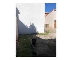 VENTA DE CASA DE PUEBLO y COCHERA EN LA ZONA CENTRO DEL CASAR 19170