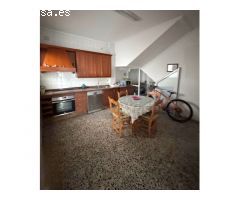 Dos propiedades unidas casa & local de 120m2 a 350 metros de la playa en el