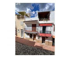Dos propiedades unidas casa & local de 120m2 a 350 metros de la playa en el