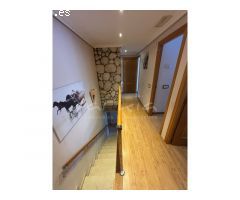 ARKIA Inmuebles & Arquitectura. Te ofrece Dúplex en Venta en LHORTA SUD -
