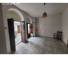 ¡¡ AMPLIO PISO+ LOCAL A ESCASOS METROS DE LA PLAZA DEL ARENAL !!