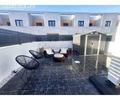 ¡¡ ESPECTACULAR CHALET A ESTRENAR EN SHERRY GOLF CON AMPLIOS PATIOS !!
