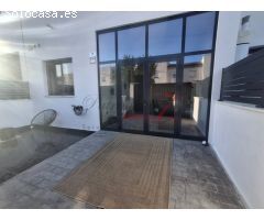 ¡¡ ESPECTACULAR CHALET A ESTRENAR EN SHERRY GOLF CON AMPLIOS PATIOS !!