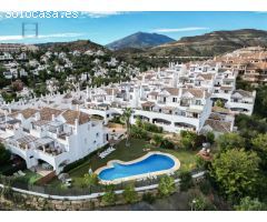 Único ático dúplex reformado en Aloha Royal, Los Naranjos, Valle del Golf,