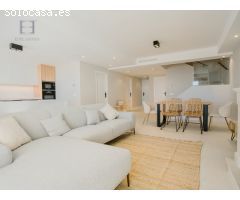 Único ático dúplex reformado en Aloha Royal, Los Naranjos, Valle del Golf,