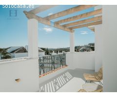 Único ático dúplex reformado en Aloha Royal, Los Naranjos, Valle del Golf,