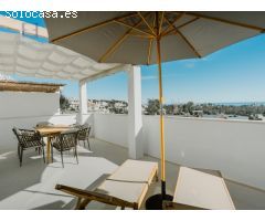 Único ático dúplex reformado en Aloha Royal, Los Naranjos, Valle del Golf,