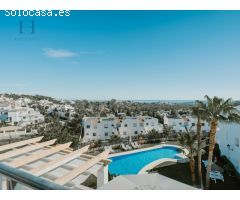 Único ático dúplex reformado en Aloha Royal, Los Naranjos, Valle del Golf,