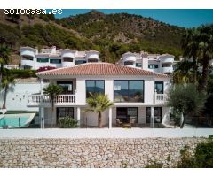 Impresionante villa con vistas panorámicas al mar