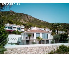 Impresionante villa con vistas panorámicas al mar
