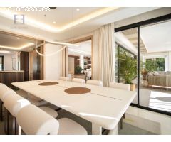 Villa de Lujo Elegante en Altos Reales, Milla de Oro de Marbella