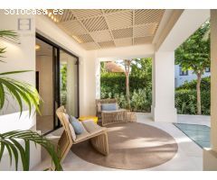Villa de Lujo Elegante en Altos Reales, Milla de Oro de Marbella