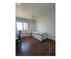 Atención estudiantes habitación con baño de alquiler en Villanueva de la Cañada