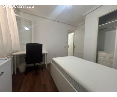 Atención estudiantes habitación con baño de alquiler en Villanueva de la Cañada