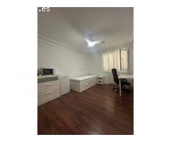Atención estudiantes habitación con baño de alquiler en Villanueva de la Cañada