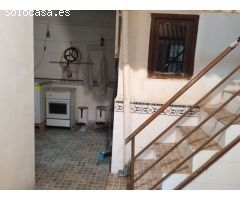 ESTUPENDA CASA CON UNA UBICACIÓN ESPECIAL CON TODOS LOS SERVICIOS A UN PASO,
