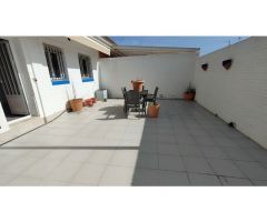 Excelente PLANTA BAJA , 190m. de parcela en Los Nietos, 2ª linea , 3 dorm. 2