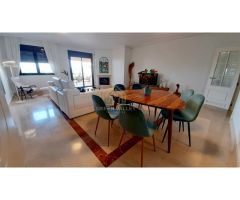 PRECIOSO ÁTICO DE 3 DORMITORIOS CON AMPLIA TERRAZA EN LA MARINA DE SOTOGRANDE.