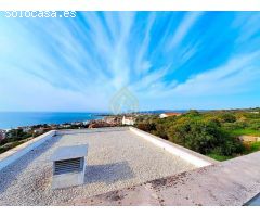 MODERNA VILLA EN TORREGUADIARO CON FABULOSAS VISTAS AL MAR, PISCINA Y 5