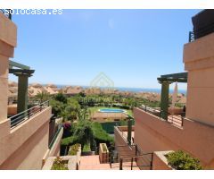 ÁTICO TOTALMENTE REFORMADO Y AMUEBLADO CON GRAN TERRAZA E IMPRESIONANTES VISTAS