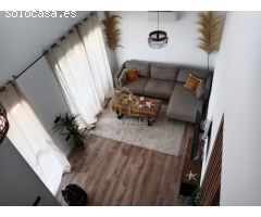 ÁTICO TOTALMENTE REFORMADO Y AMUEBLADO CON GRAN TERRAZA E IMPRESIONANTES VISTAS