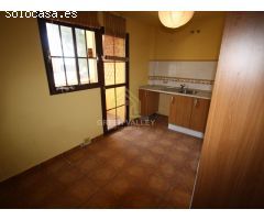 IMPRESIONANTE CHALET DE 5 HABITACIONES Y 3 BAÑOS, CON VISTAS AL MAR, EN
