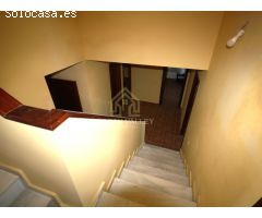 IMPRESIONANTE CHALET DE 5 HABITACIONES Y 3 BAÑOS, CON VISTAS AL MAR, EN