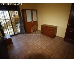 IMPRESIONANTE CHALET DE 5 HABITACIONES Y 3 BAÑOS, CON VISTAS AL MAR, EN