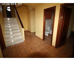 IMPRESIONANTE CHALET DE 5 HABITACIONES Y 3 BAÑOS, CON VISTAS AL MAR, EN