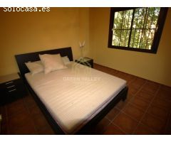 IMPRESIONANTE CHALET DE 5 HABITACIONES Y 3 BAÑOS, CON VISTAS AL MAR, EN
