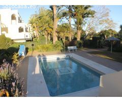 APARTAMENTO PLANTA BAJA CON GRAN JARDÍN EN SOTOGRANDE COSTA.