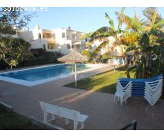 APARTAMENTO PLANTA BAJA CON GRAN JARDÍN EN SOTOGRANDE COSTA.