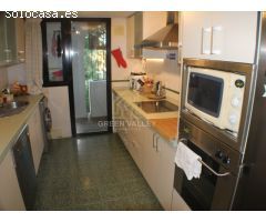 APARTAMENTO PLANTA BAJA CON GRAN JARDÍN EN SOTOGRANDE COSTA.