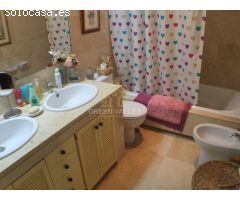 APARTAMENTO PLANTA BAJA CON GRAN JARDÍN EN SOTOGRANDE COSTA.