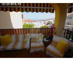 APARTAMENTO DE TRES DORMITORIOS EN URBANIZACIÓN PRIVADA CON JARDINES Y PISCINA.