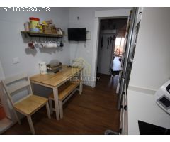 APARTAMENTO DE TRES DORMITORIOS EN URBANIZACIÓN PRIVADA CON JARDINES Y PISCINA.
