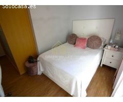 APARTAMENTO DE TRES DORMITORIOS EN URBANIZACIÓN PRIVADA CON JARDINES Y PISCINA.