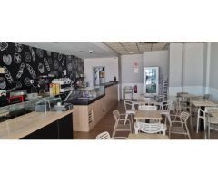 Increíble local de 150m2 en Torremolinos en Plaza Federico García Lorca.