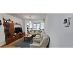 Increíble piso de 4 habitaciones y 2 baños en una de las mejores zonas.