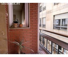 PISO REFORMADO EN PLANTA ALTA, EN PLENO CENTRO Y PARA ENTRAR A VIVIR